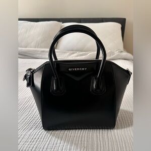 Small Givenchy Antigona